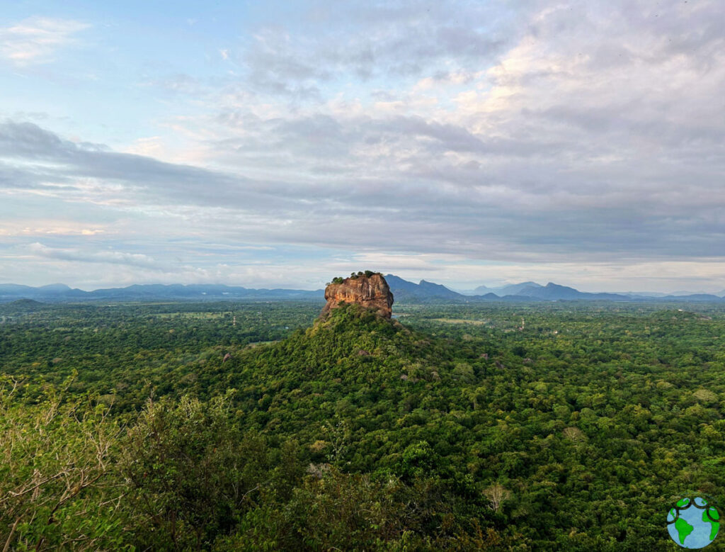 Pidurangala vistas